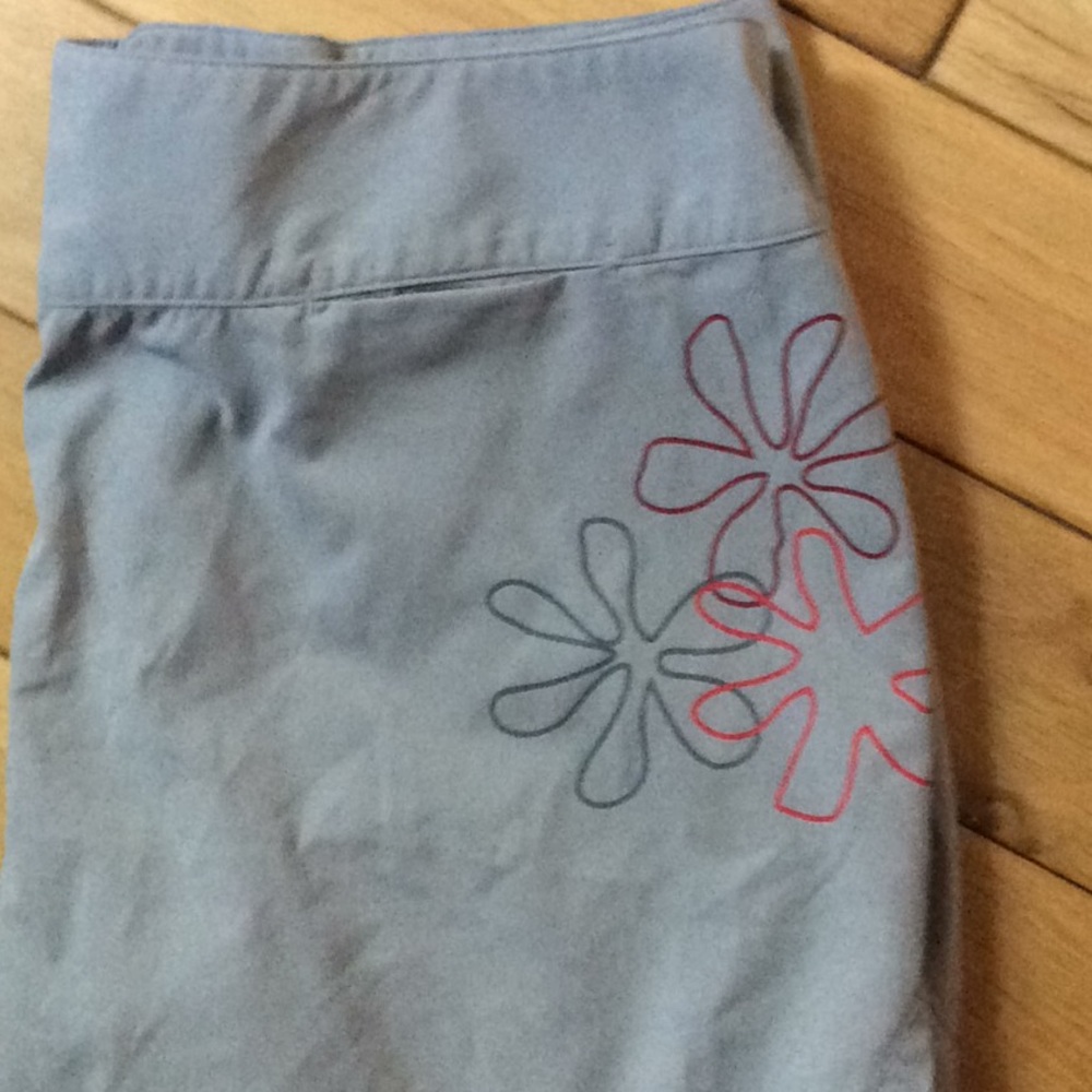 Mammut women’s grey nylon shorts size 10